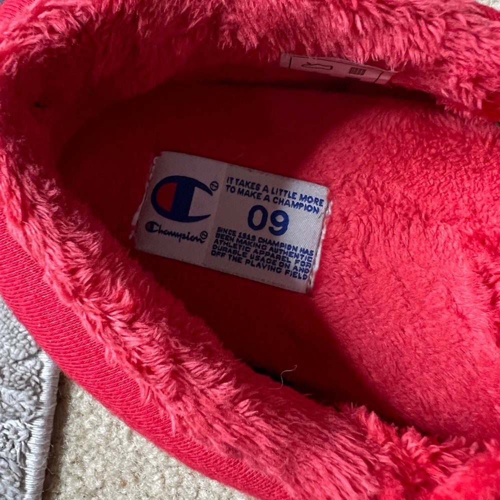 Champion Red Fleece-Lined Slippers - Picture 6 of 7